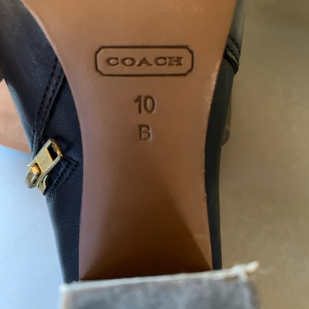 COACH, Like New all Leather Tulah, BLACK boots. Side zips with YKK zippers. - Picture 9 of 11